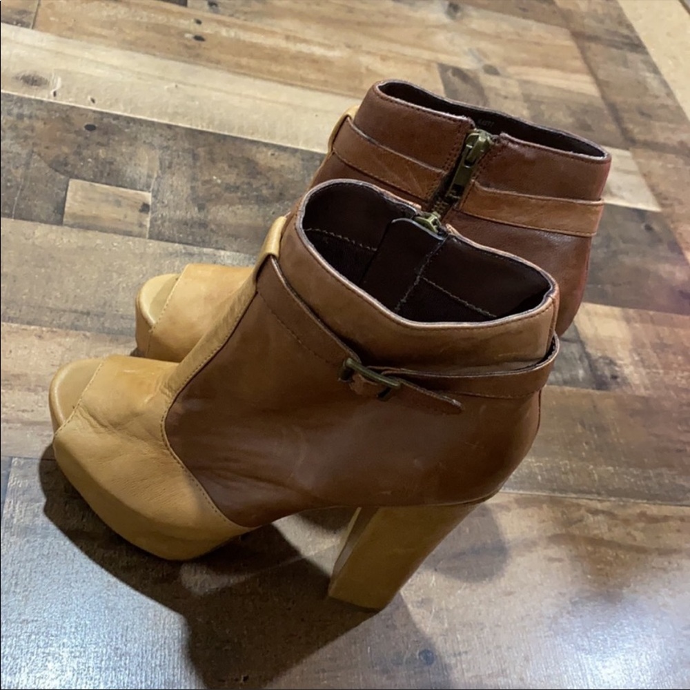 Steve Madden boots Hastt open toe platform leather color block buckle size 8